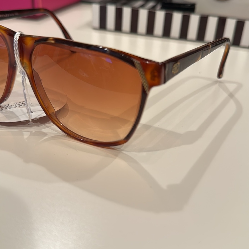 Anne Klein Brown Sunglasses - Picture 6 of 6